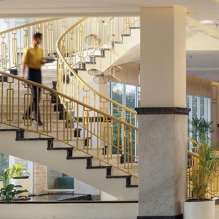Horison Ciledug Jakarta Exterior photo