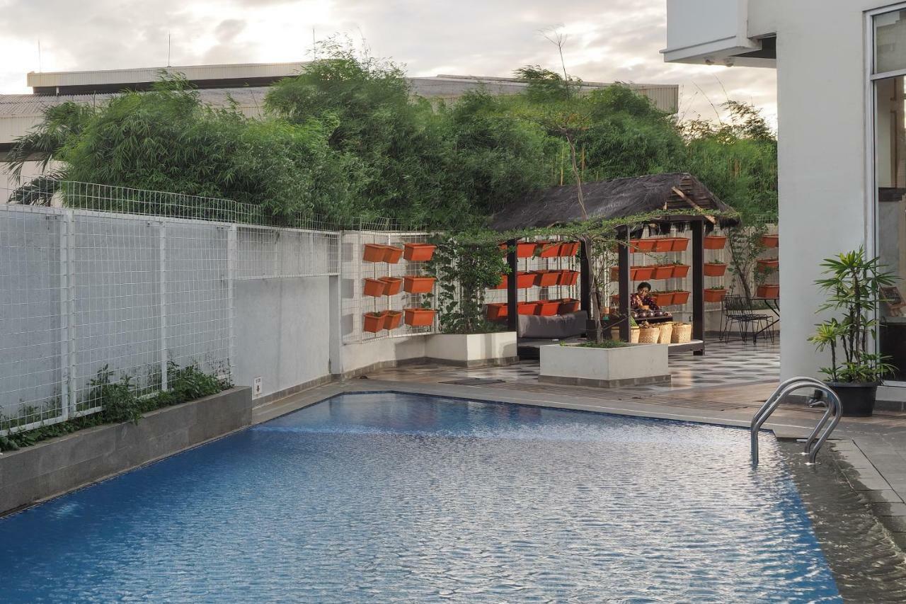 Horison Ciledug Jakarta Exterior photo